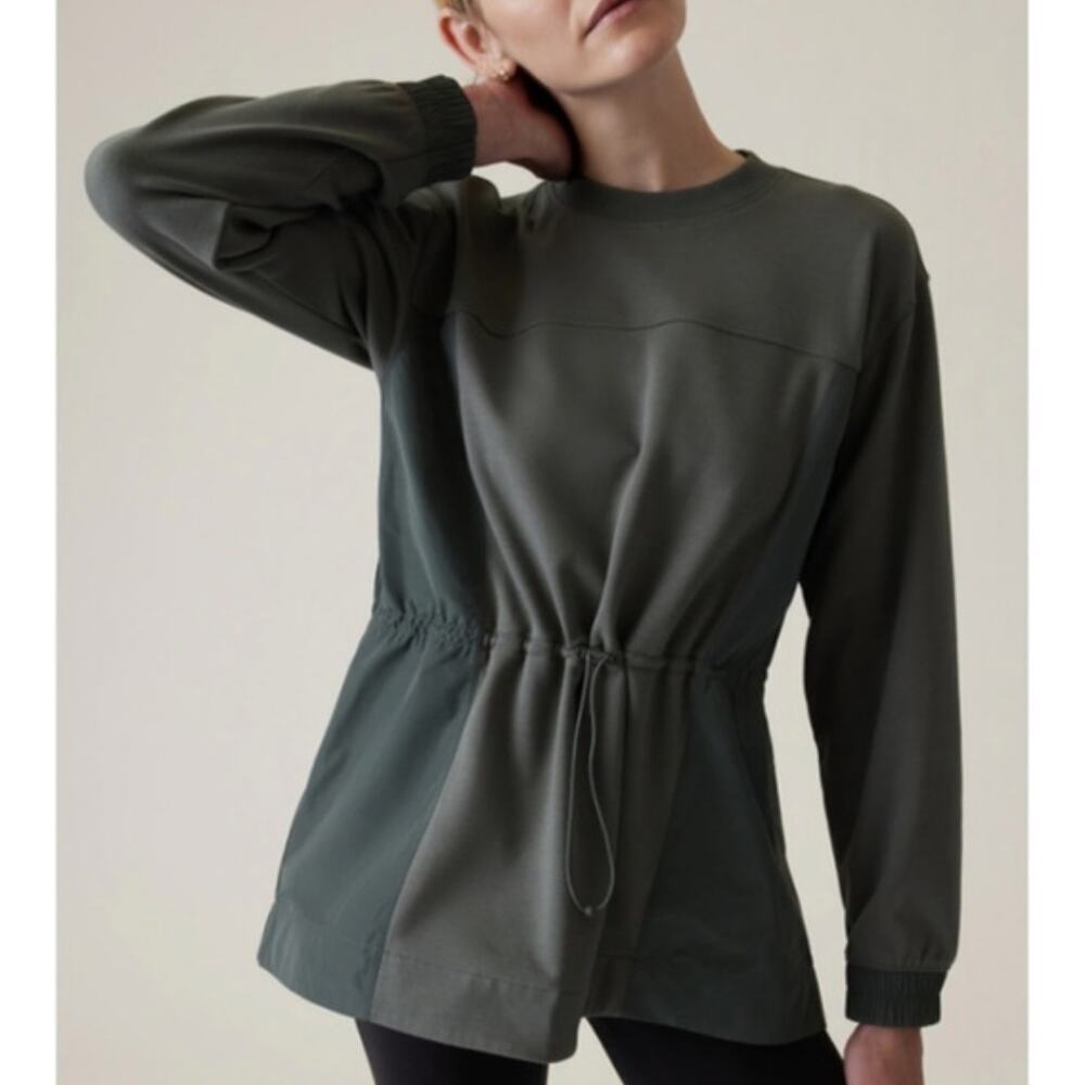 Athleta triumph hybrid crew neck sweatshirt